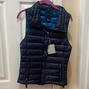 Gap down jacket vest
